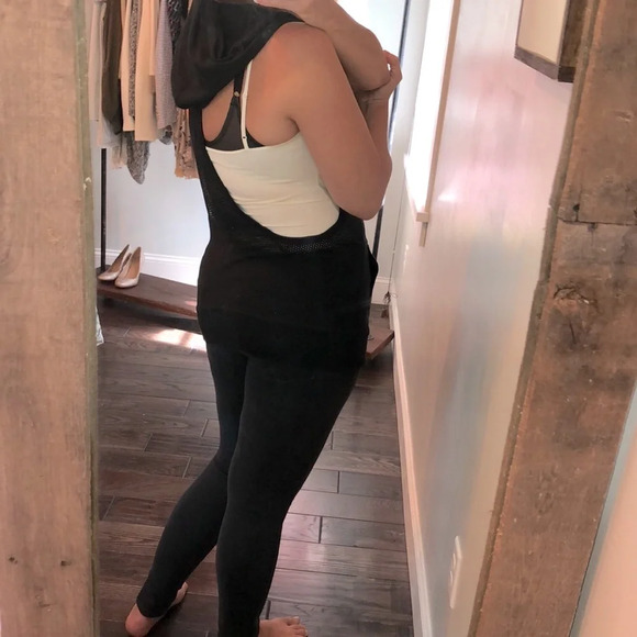 Nike small open back mesh gym athleisure jacket - Picture 3 of 4